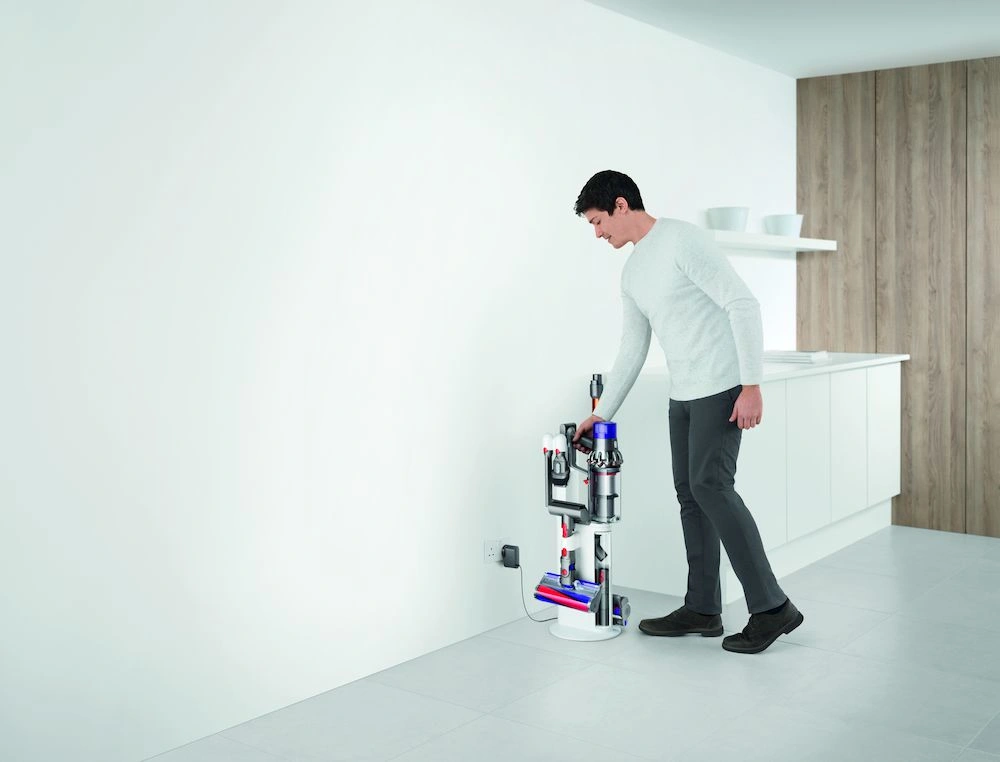 Dyson Cyclone V10 Dok stojan pro V10, 5 dalších nástavců, podlahový, s možností dobíjení